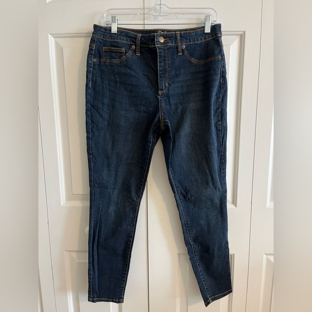 Universal Thread Women’s Medium Wash High Rise Denim Jegging (sz 12 Short)